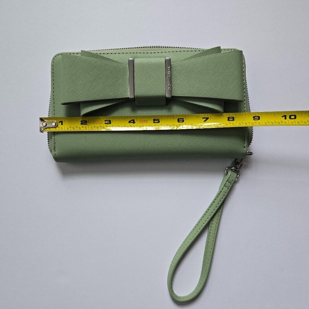 Betsy Johnson Boxed Zip Around Bow Wallet Wristlet - Picture 7 of 8